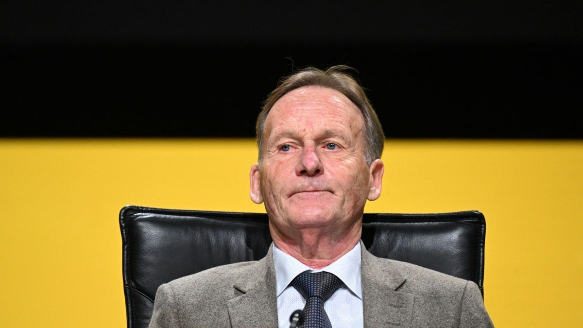 Von Lars Ricken überzeugt: BVB-Chef Hans-Joachim Watzke