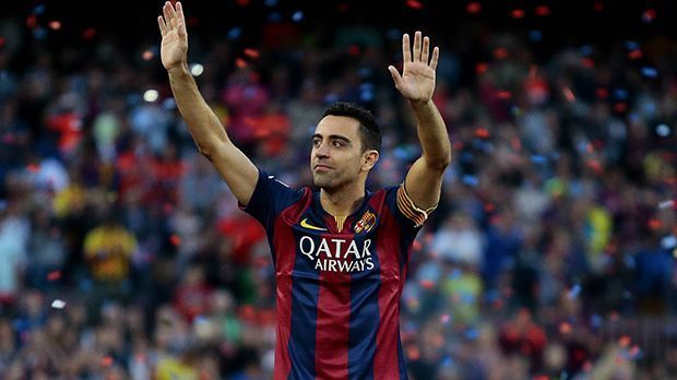 
                <strong>Mittelfeld: Xavi (Al-Sadd Sports Club)</strong><br>
                Mittelfeld: Xavi (Al-Sadd Sports Club). Über Jahre hinweg war er der Spielmacher des FC Barcelona. Der Katalane spielte seit seiner Jugend bei Barca. Im Sommer war mit 35 Jahren Schluss. Doch wer dachte, Xavi geht in den Ruhestand, der irrte. Mit nun 36 Jahren steht Spaniens Welt- und Europameister in Katar bei Al-Sadd unter Vertrag und schoss in 19 Spielen bereits zwei Tore.
              