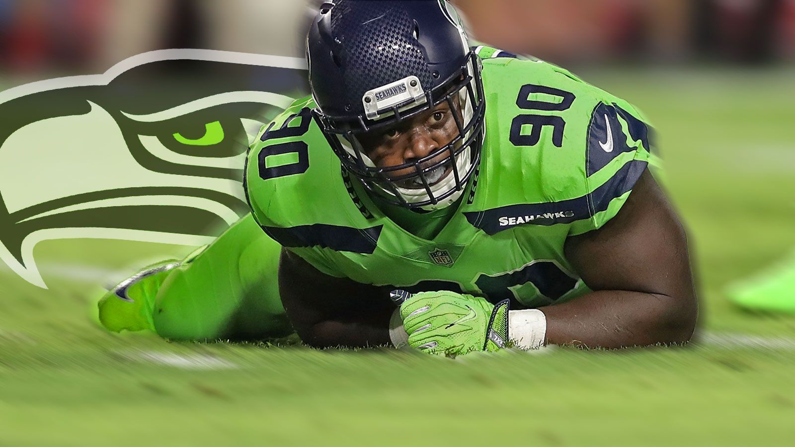 
                <strong>Jarran Reed (Seattle Seahawks)</strong><br>
                Bitterer Rückschlag für Jarran Reed und die Seattle Seahawks. Das Team von Coach Pete Carroll wird die ersten sechs Saisonspiele auf den Defensive Tackle verzichten müssen, weil der 26-Jährige von der NFL gesperrt wurde. Grund dafür: Ein Verstoß gegen die persönlichen Verhaltensrichtlinien der Profis, der sich Anfang 2017 ereignet haben soll. Worum es dabei genau ging, ist offen - jedenfalls soll Reed weder angeklagt noch verhaftet worden sein. Der Seahawks-Profi, von dem sich die Franchise wohl eine starke Saison 2019 erhofft, legte gegen die Sperre Protest ein. Wie NFL-Insider Ian Rapoport berichtet, wurde dieser jedoch abgelehnt. "Während ich absolut nicht mit der Entscheidung der NFL einverstanden bin, muss ich sie akzeptieren und für die Situation die Verantwortung übernehmen", teilte Reed über Twitter mit.
              