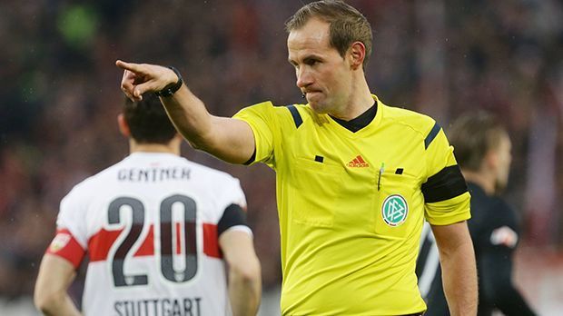 
                <strong>Sascha Stegemann (Niederkassel)</strong><br>
                Sascha Stegemann (Niederkassel): Für den 31-Jährigen ist es die zweite Spielzeit als Bundesliga-Referee. Bereits seit 2012 pfeift er Zweitliga-Partien. Der Verwaltungswirt kommt aus der Nähe von Köln.
              