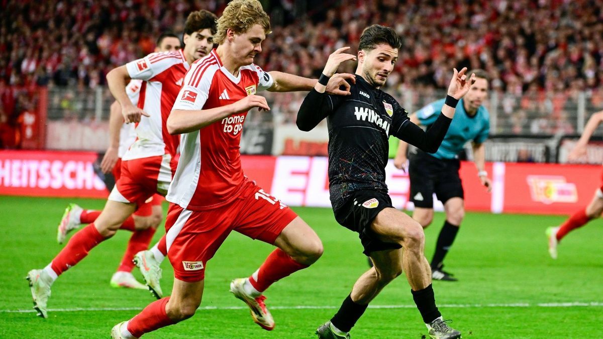 Stergiou (r.) im Duell mit Tom Rothe (Union Berlin)