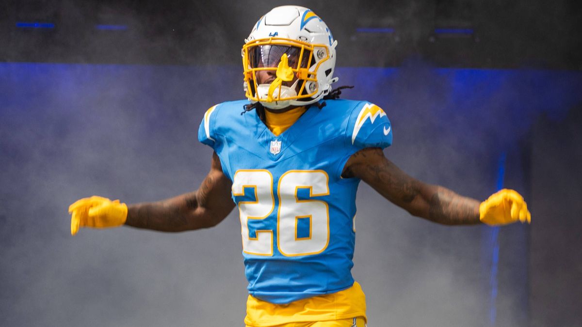 September 29, 2024, Los Angeles, California, USA: Los Angeles Chargers cornerback Asante Samuel Jr. 26 is introduced before an NFL, American Football Herren, USA football game against the Kansas Ci...