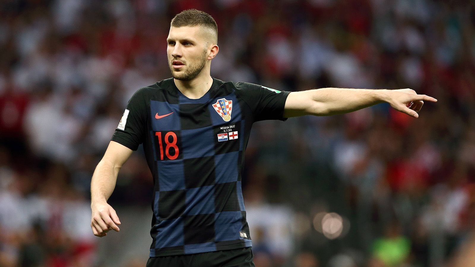 
                <strong>Ante Rebic (Kroatien)</strong><br>
                Ante Rebic wurde zunächst zwei mal von der Frankfurter Eintracht ausgeliehen und erst in diesem Sommer für zwei Millionen Euro fest vom AC Florenz verpflichtet. Ein echtes Schnäppchen, denn im DFB-Pokal-Finale wurde er zum Matchwinner der Eintracht, als er das vorentscheidende 2:1 gegen den FC Bayern schoss. Auch bei der WM zeigt er bislang gute Leistungen und steht angeblich unter anderem auf dem Einkaufszettel des FC Bayern. 
              