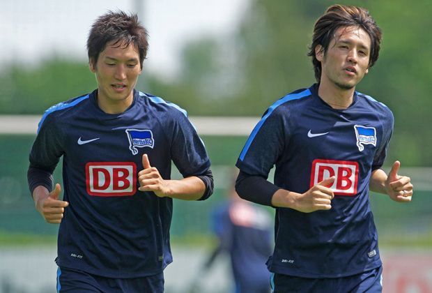 
                <strong>Japan im Doppelpack</strong><br>
                Der Japaner Genki Haraguchi wechselte von Urawa Red Diamonds nach Berlin. Landsmann Hajime Hosogai soll ihm bei der Eingewöhnung in Deutschland helfen.
              