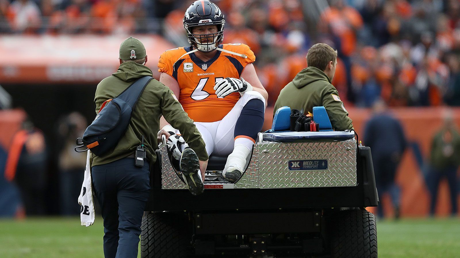 
                <strong>Matt Paradis (Denver Broncos)</strong><br>
                Die Denver Broncos verloren ihren Center bereits in Week 9 beim 17:19 gegen die Houston Texans. Nach der Bye Week setzt das Team aus Colorado den am Bein verletzten und bereits operierten Matt Paradis auf die Injured-Reserve-List. Ersatz ist bereits beschafft: Rückkehrer Gino Gradkowski übernimmt den Platz im Roster.
              