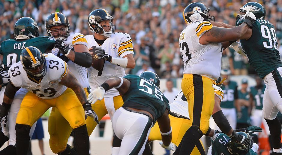 
                <strong>NFL: Gewinner und Verlierer von Week 3</strong><br>
                Pittsburgh Steelers (Verlierer): Es war die wohl größte Überraschung der dritten Woche: Eigentlich zeigten sich die Steelers zum Saisonstart in guter Verfassung, doch dann kamen die Philadelphia Eagles und mit ihnen eine krachende 3:34-Schlappe. Vor allem das Laufspiel war mit gerade einmal 29 Yards Raumgewinn bei zehn Versuchen nicht zu gebrauchen. Da auch Quarterback Ben Roethlisberger keinen guten Tag erwischte, blieben die Steelers am Ende chancenlos.
              