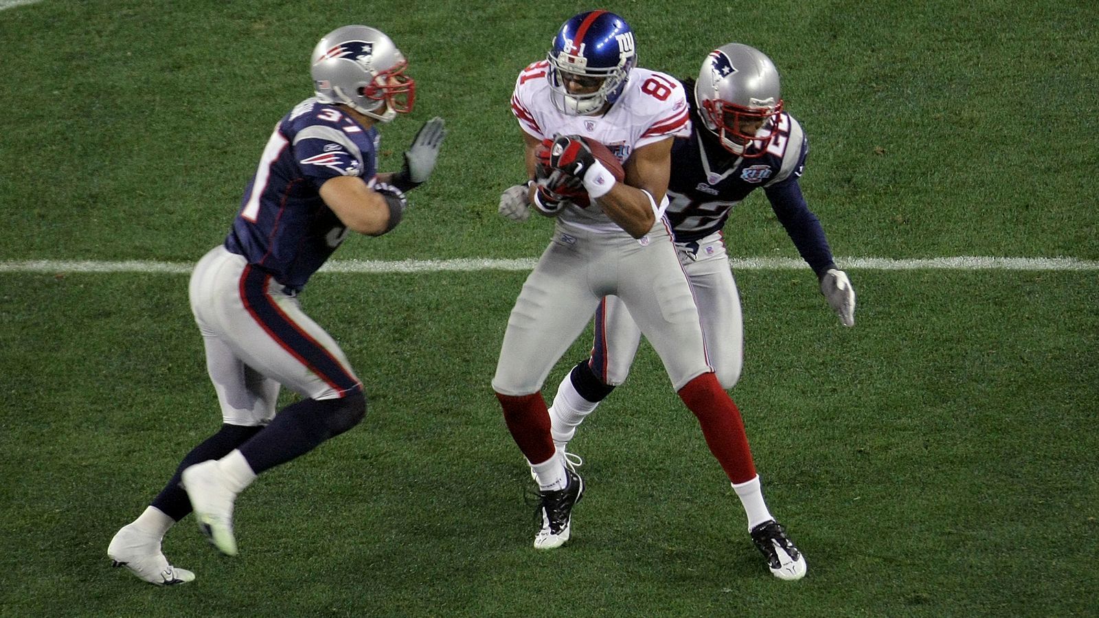 <strong>Super Bowl XLII</strong><br>
                New York Giants&nbsp;-&nbsp;New England Patriots&nbsp;17:14 (3. Februar 2008)<br>Stadion:&nbsp;University of Phoenix Stadium (Glendale)
