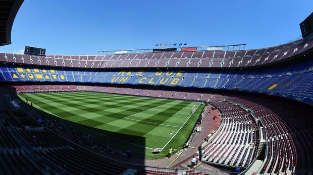 
                <strong>Platz 1: Camp Nou (Barcelona)</strong><br>
                Platz 1: Camp Nou, Barcelona. Mit 99.354 Plätzen kratzt das Camp Nou Stadion an der 100.000-Grenze. Somit fasst das Stadion mit weitem Abstand am meisten Plätze und liegt damit auf dem ersten Rang.
              