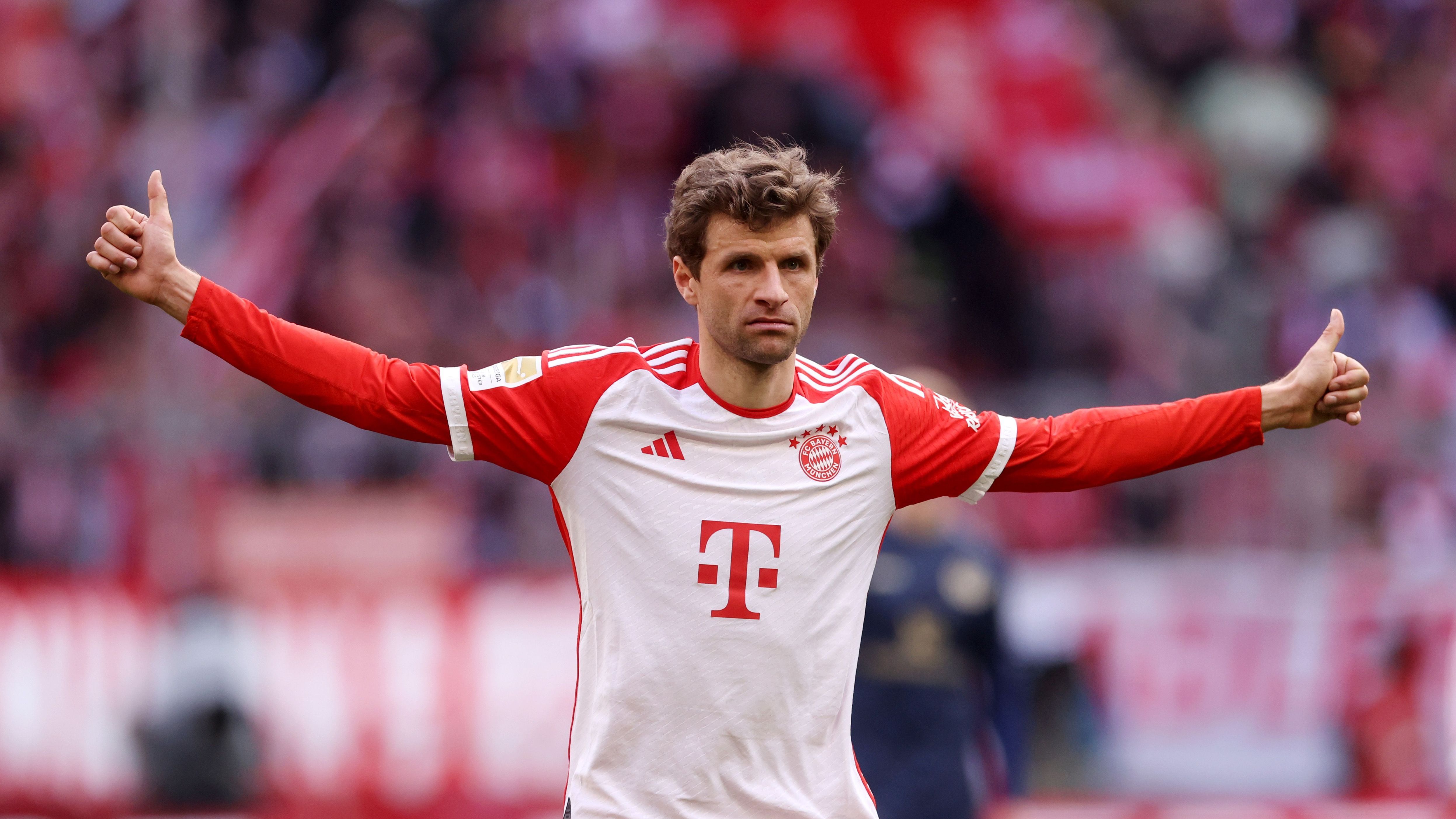 <strong>Die Rekordspieler der Bundesligisten</strong><br>Durch seinen Einsatz gegen den VfL Wolfsburg hat Thomas Müller mit Sepp Maier als Rekordspieler des FC Bayern München gleichgezogen. Mit einem weiteren Spiel wäre er alleiniger Spitzenreiter. Doch wer sind die Rekordspieler aller Bundesligisten? <em><strong>ran</strong></em> hat einen Überblick. (Stand: 26. August 2024 / Quelle: transfermarkt.de)