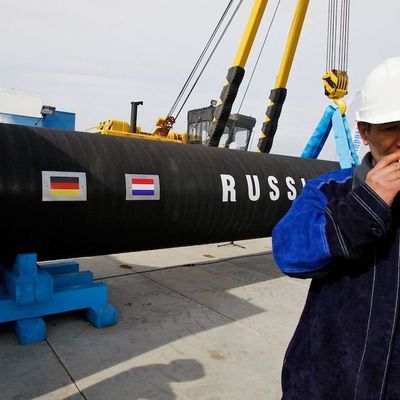 Ein russischer Arbeiter beim Bau der Nord Stream 1