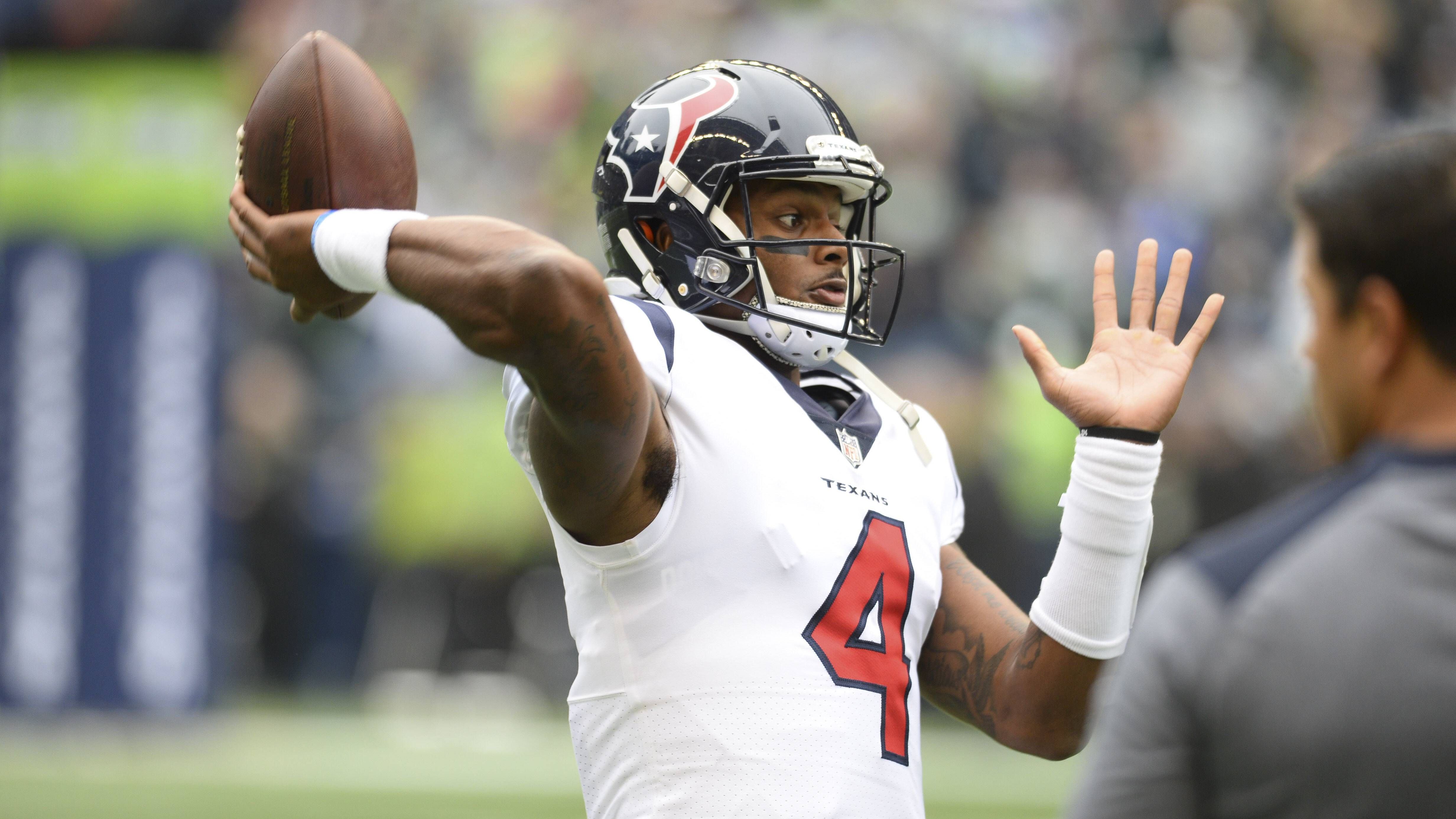 <strong>Deshaun Watson (Houston Texans) - 2017</strong><br>Keinen guten Start in die Saison 2017 erwischte Deshaun Watson mit einer deutlichen Niederlage gegen die Jaguars. Zudem riss er sich das Kreuzband später in der Saison. Danach zeigte er jedoch, warum er in der ersten Runde ausgewählt wurde. Inzwischen wurde Watson zu den Browns getradet.