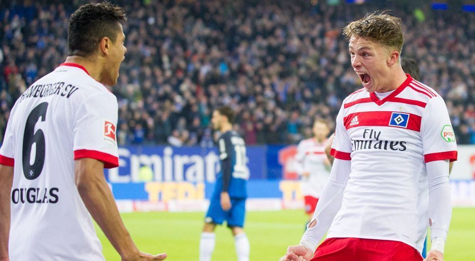 
                <strong>Jann-Fiete Arp (Hamburger SV/Angriff)</strong><br>
                Jann-Fiete Arp legte in dieser Saison einen Katapultstart hin. Mit seinem ersten Torschuss erzielte der damals 17-Jährige im Oktober seinen ersten Bundesliga-Treffer. In der U17-Nationalmannschaft ist Arp längst als Goalgetter bekannt. In 17 Spielen traf er 15 Mal und erarbeitete sich dank seiner Laufstärke und Robustheit den Ruf als kompletter Stürmer. 
              