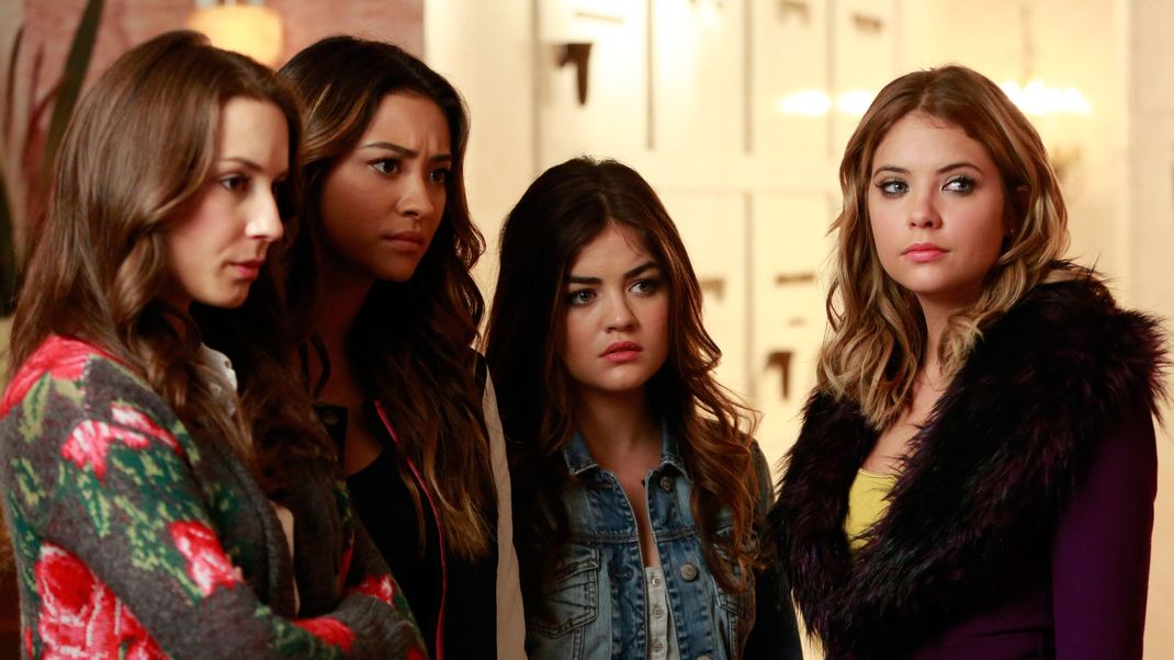 So stylst du den Look der PLL-Girls im Herbst nach!