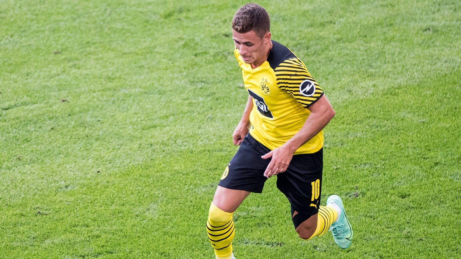 
                <strong>Thorgan Hazard</strong><br>
                Kommt für Mo Dahoud in der Schlussphase. ohne Bewertung
              