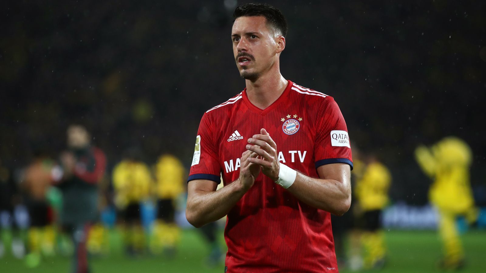 
                <strong>Platz 9 - Sandro Wagner</strong><br>
                &#x2022; Ablösesumme: 13 Millionen Euro<br>&#x2022; Aufnehmender Verein: FC Bayern München<br>&#x2022; Abgebender Verein: 1899 Hoffenheim <br>&#x2022; Alter zum Zeitpunkt des Transfers: 30 Jahre (Januar 2018)<br>
              