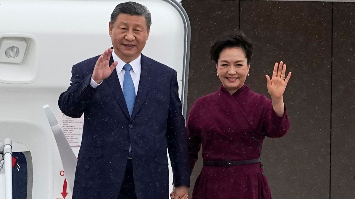China's President Xi Jinping and his wife Peng Liyuan 