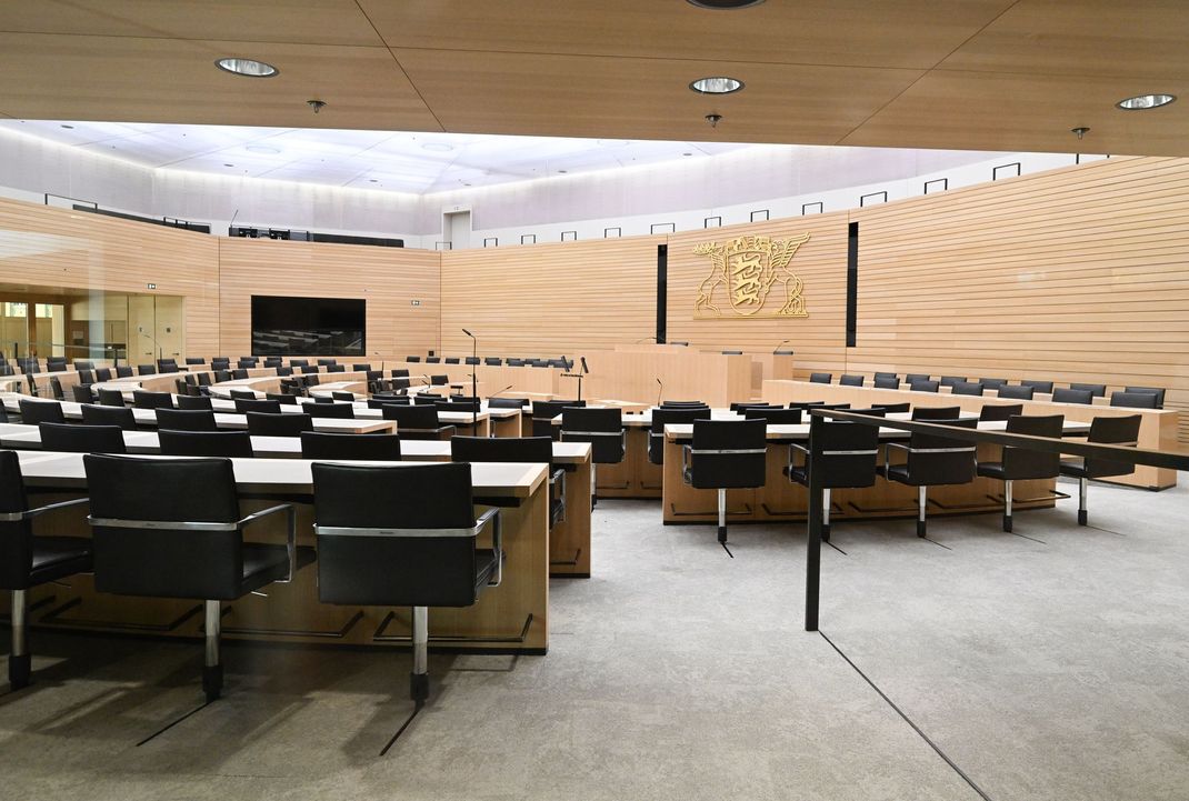 Im baden-württembergischen Landtag war es zu einem Hakenkreuz-Eklat gekommen, nun hat das Konsequenzen für einen SPD-Politiker. (Symbolbild)