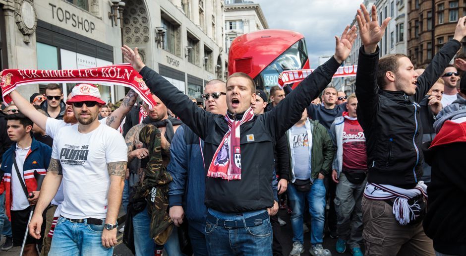 
                <strong>Ausschreitungen in London</strong><br>
                Stimmungsvoll marschierten die Kölner durch die Straßen Londons. Erst mit Ankunft am Stadion spitzte sich die Lage zu.
              