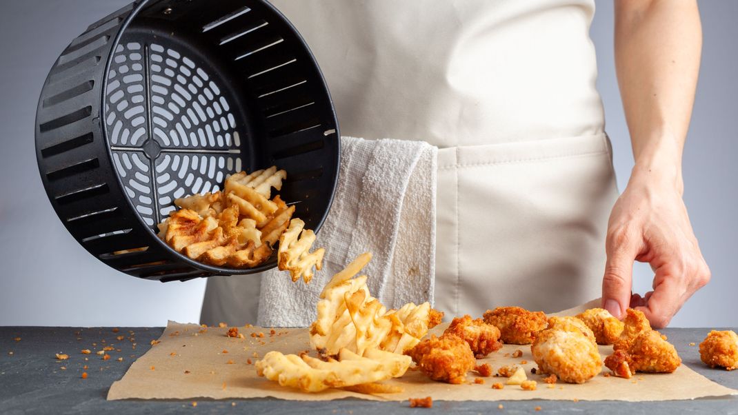 Durch die geringe Verwendung von Öl, ist das essen aus einem Airfryer generell kalorienarmer, als aus einer herkömmlichen Fritteuse. 