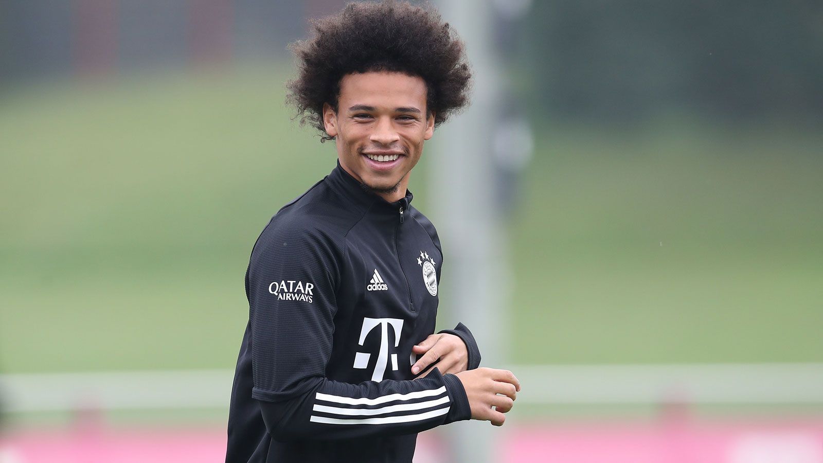 
                <strong>Platz 2: Leroy Sane</strong><br>
                 - Verein: FC Bayern München - Marktwertverlust: - 10 Millionen Euro - Marktwert: 70 Millionen Euro
              