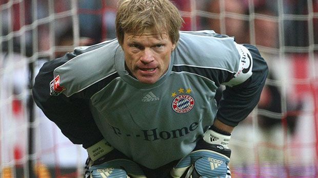 
                <strong>Oliver Kahn</strong><br>
                Auch ein Deutscher hat es in die Top Fünf der besten Torhüter von Iker Casillas geschafft. Es ist allerdings nicht Welttorhüter Manuel Neuer, sondern sein bekanntester Vorgänger im Bayern- und Nationalmannschaftstrikot: Oliver Kahn. "Er hat Charakter, Mut und ist sehr ausdrucksstark", sagt der Spanier über ihn.
              