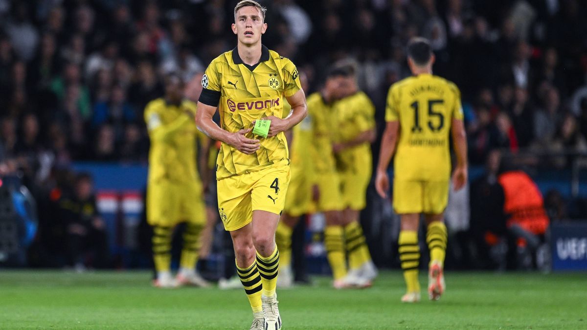 19.09.2023, Fussball, Champions League, 1. Spieltag, Saison 2023 2024, Paris St. Germain - Borussia Dortmund, Nico Schlotterbeck (Borussia Dortmund) mit der Kapitaensbinde xRHR-FOTO TKx *** 19 09 2...