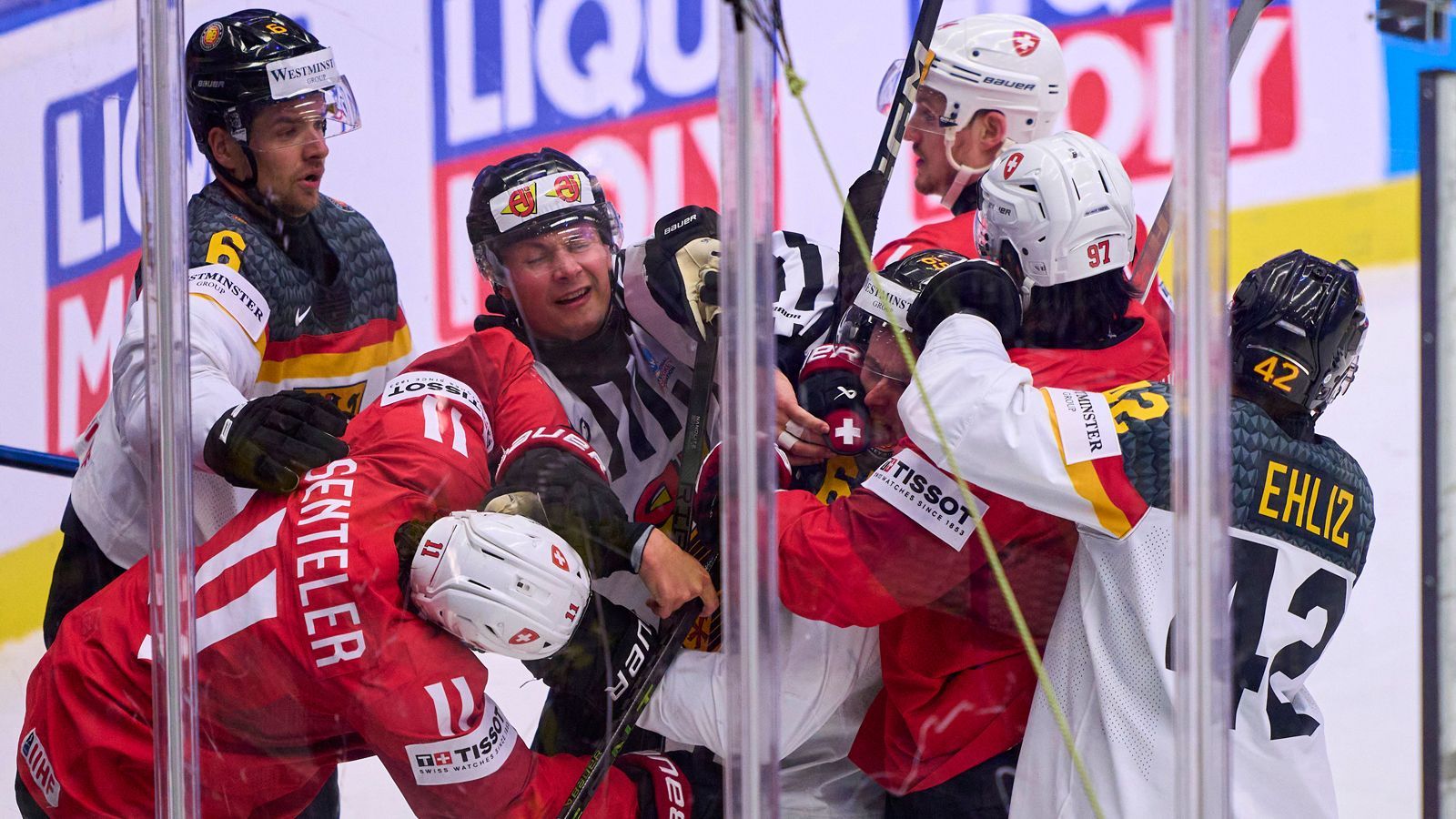 <strong>Fazit</strong><br>Keine Medaille für die deutsche Mannschaft in diesem Jahr! Gegen eine starke Schweiz ist im Viertelfinale Schluss, die ihr Deutschland-Trauma überwinden konnte. Viel Vorwürfe kann sich das DEB-Team am Ende nicht machen, außer das erste Drittel verschlafen zu haben. Dennoch das deutsche Team spielt erneut eine starke WM.