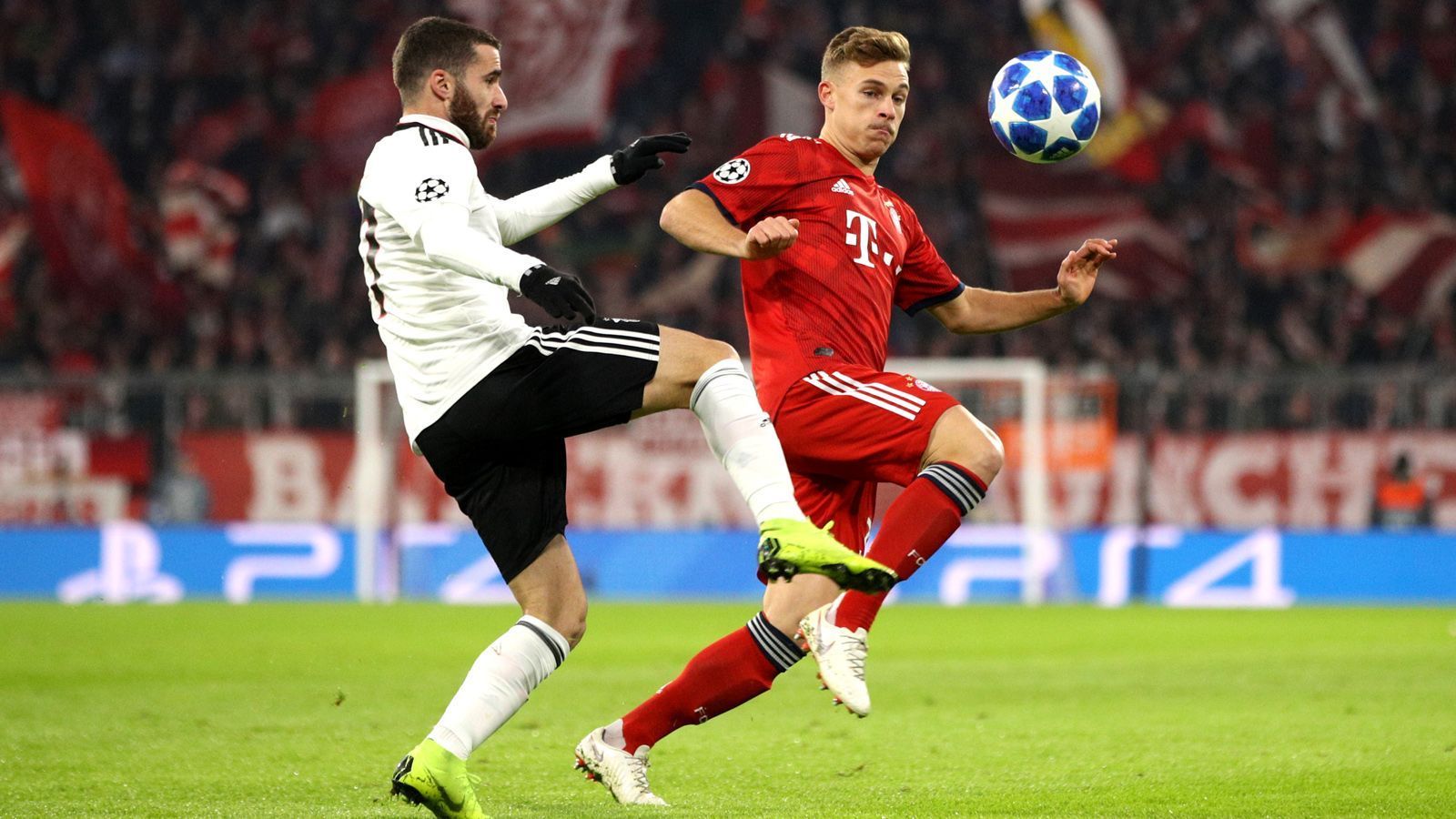 
                <strong>Joshua Kimmich</strong><br>
                Umsichtig und engagiert im defensiven Mittelfeld, hat mit Partner Goretzka die Schaltzentrale bis auf wenige Ausnahmen im Griff. Auch offensiv mit Akzenten. Bereitet zwei Tore per Eckball vor. ran-Note: 2
              