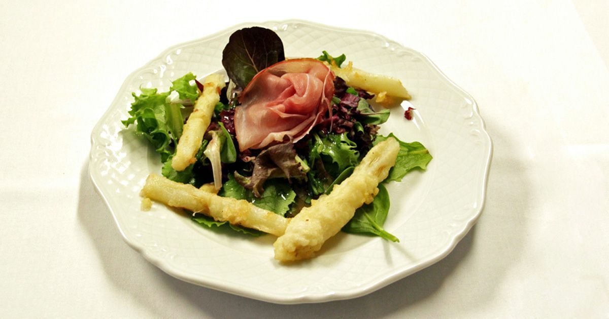 Blattsalat mit Spargel