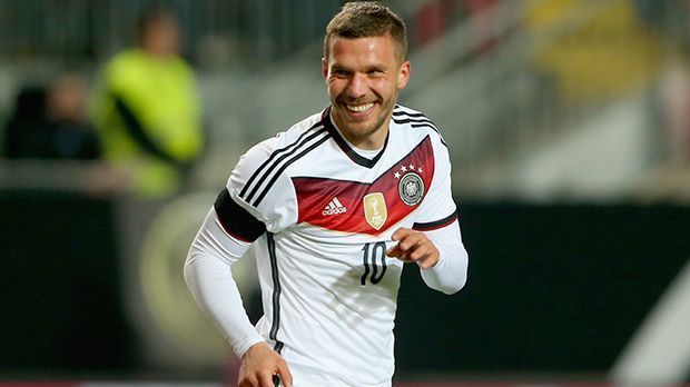 
                <strong>Platz 3: Lukas Podolski</strong><br>
                Platz 3: Lukas Podolski. Der DFB-Dauerbrenner landet auf dem dritten Platz. Nach zwölf Jahren Nationalmannschaft gehört Lukas Podolski nicht nur zu den bekanntesten, sondern auch zu den beliebtesten Spielern.
              