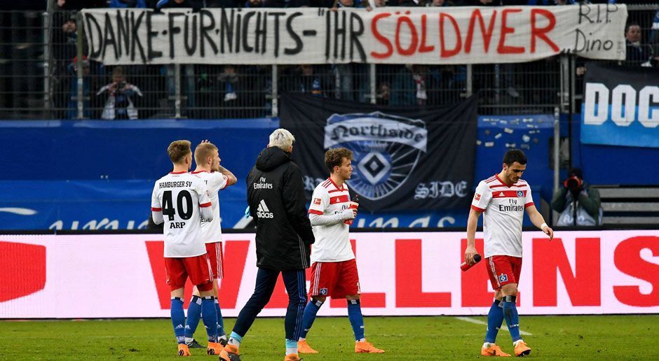 
                <strong>HSV-Fanfrust</strong><br>
                Eine Woche vorher waren die Proteste der HSV-Anhänger nach der Nullnummer gegen Mainz noch vergleichsweise moderat ausgefallen.
              