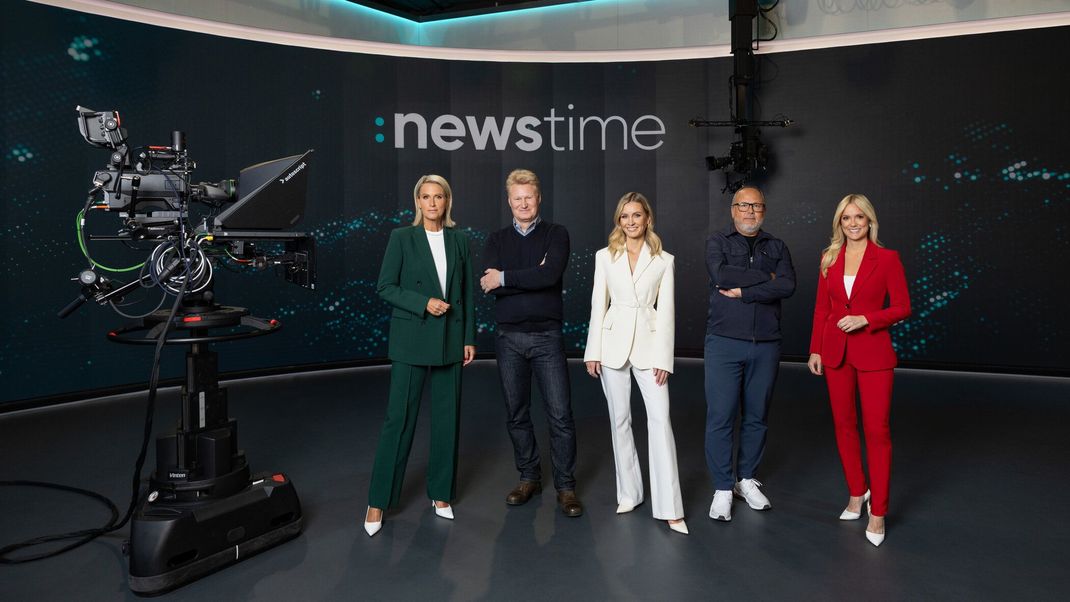 Startschuss für das neue :newstime-Studio (von links): Claudia von Brauchitsch, Arne Teetz, Karolin Kandler, Sven Pietsch und Angela van Brakel.