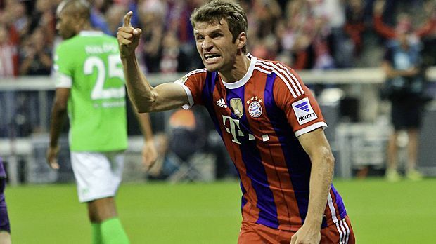 
                <strong>Müller verhilft FCB zum Rekord</strong><br>
                Meiste Start-Tore: Der bereits erwähnte Thomas Müller trifft 2014 zum 1:0 für den FC Bayern beim 2:1 über den VfL Wolfsburg. Es ist das neunte Mal, dass ein Profi des FCB das erste Tor der Saison erzielt - einsame Spitze.
              