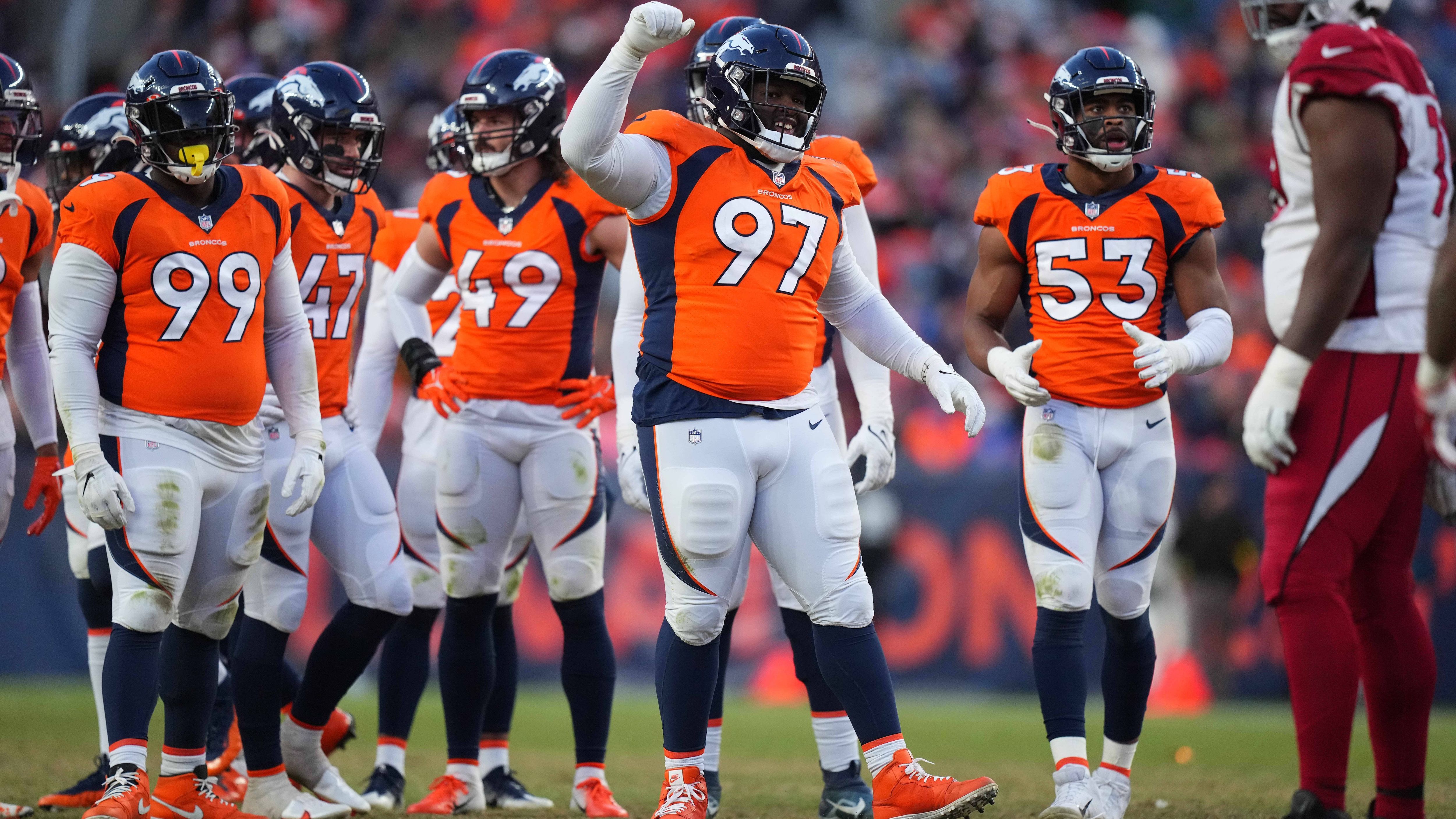 <strong>Platz 22: Denver Broncos - 29,5 Millionen US-Dollar</strong><br>Anzahl der Spieler: 9<br>Top-Verdiener: D.J. Jones (DT) - 13 Millionen US-Dollar<br>Durchschnitts-Cap-Space pro Spieler: 3,3 Millionen US-Dollar<br>Prozentualer Anteil der D-Line am Cap Space: 11,44%