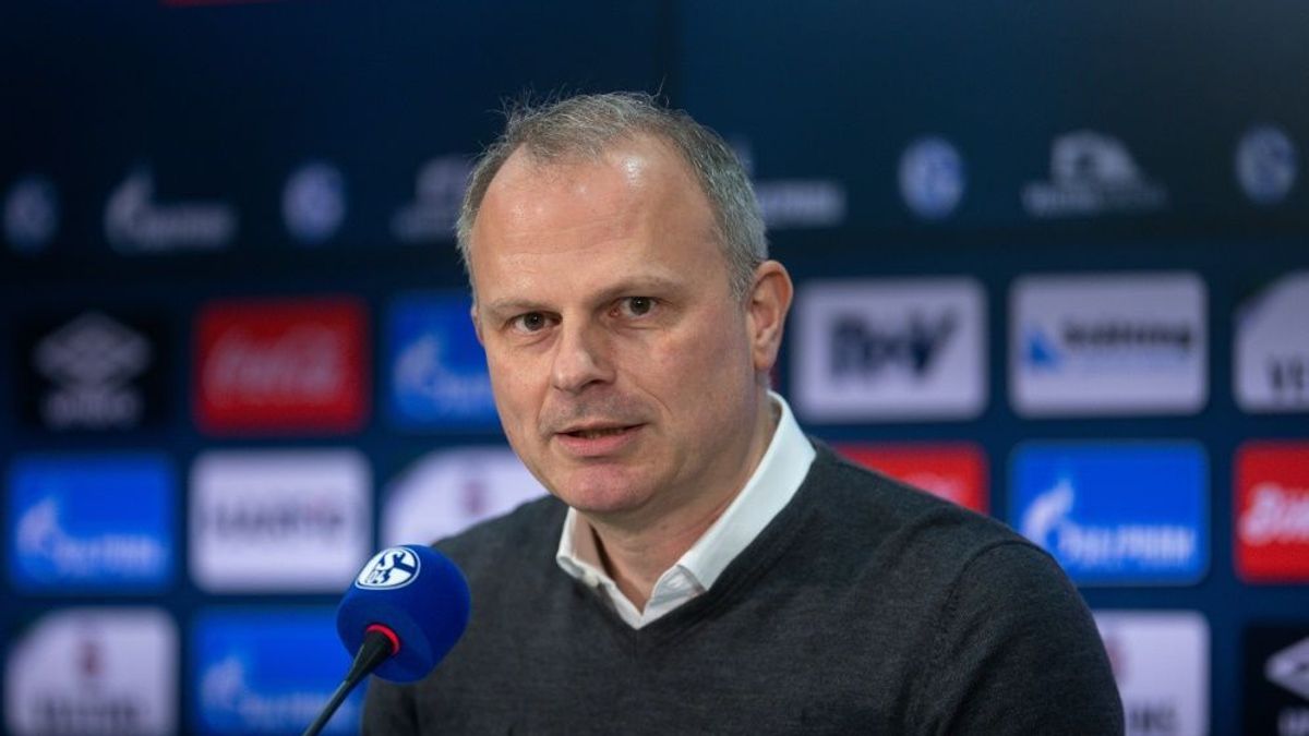 Jochen Schneider verteidigt Huntelaar-Verpflichtung