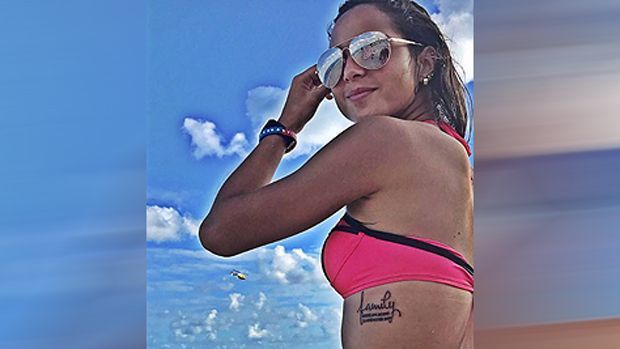 
                <strong>Deyna Castellanos</strong><br>
                Immer wieder zeigt sich die Sportlerin ihren eine Million Fans in den sozialen Netzwerken so freizügig wie hier am Strand von Miami.
              