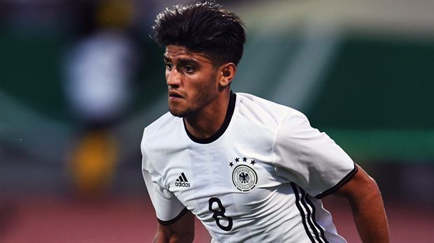 
                <strong>Mahmoud Dahoud</strong><br>
                Position: MittelfeldVerein: Borussia Mönchengladbach
              