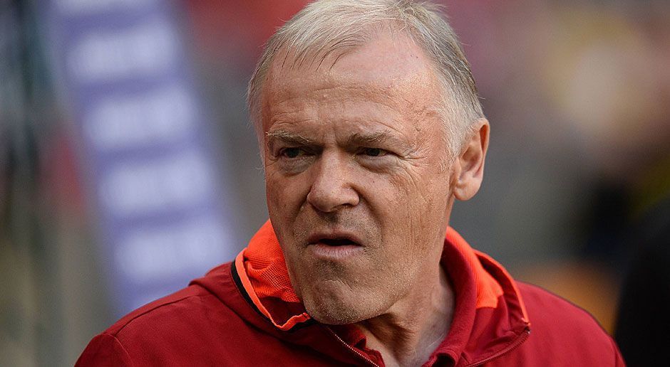 
                <strong>Hermann Gerland</strong><br>
                Sportlicher Leiter des kompletten Nachwuchses wird dann Hermann Gerland. Der "Tiger" gilt als Entdecker und Förderer der heutigen Profis Müller und Alaba, auch Lahms Talent soll der Noch-Co-Trainer von Ancelotti früh erkannt haben. Da der ehemalige Wolfsburger und Salzburger Jochen Sauer als Leiter der Nachwuchsabteilung einsteigt, wird die Verantwortung auf zwei Schultern verteilt.
              