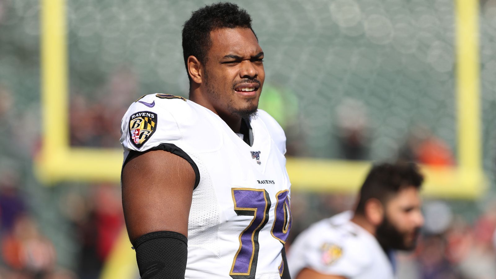 
                <strong>5. Ronnie Stanley (Baltimore Ravens)</strong><br>
                Total Cash: 30.866.000 Dollar -Vertragslaufzeit: 2026 -Position: Offensive Tackle -Alter: 26
              