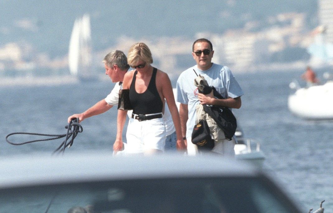 Paparazzi Bild von Lady Di und Dodi al Fayed auf deren Yacht