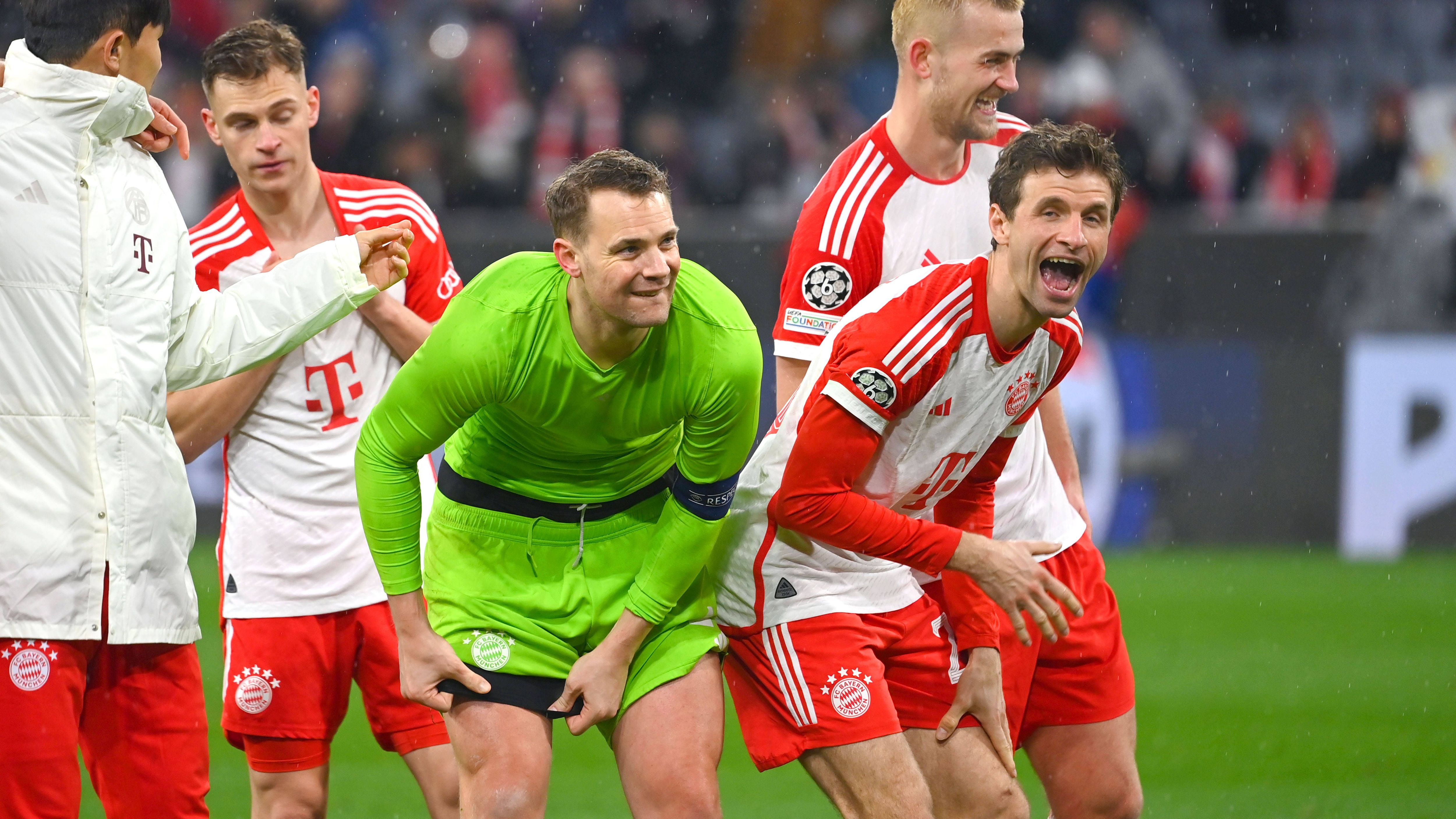 <strong>Gewinner: Manuel Neuer</strong><br>Er stand nie wirklich zur Debatte, hat in den vergangenen Monaten aber mehrfach unterstrichen, warum das so ist. Mit Sven Ulreich hagelte es unter anderem die Niederlagen gegen den BVB und in Heidenheim. Das lag nicht nur an ihm, aber mit Neuer im Kasten strahlt die Defensive eine ganz andere Ruhe aus. Wie Neuer in den Spielen gegen Arsenal das Spiel aufbaute, war einmalig.