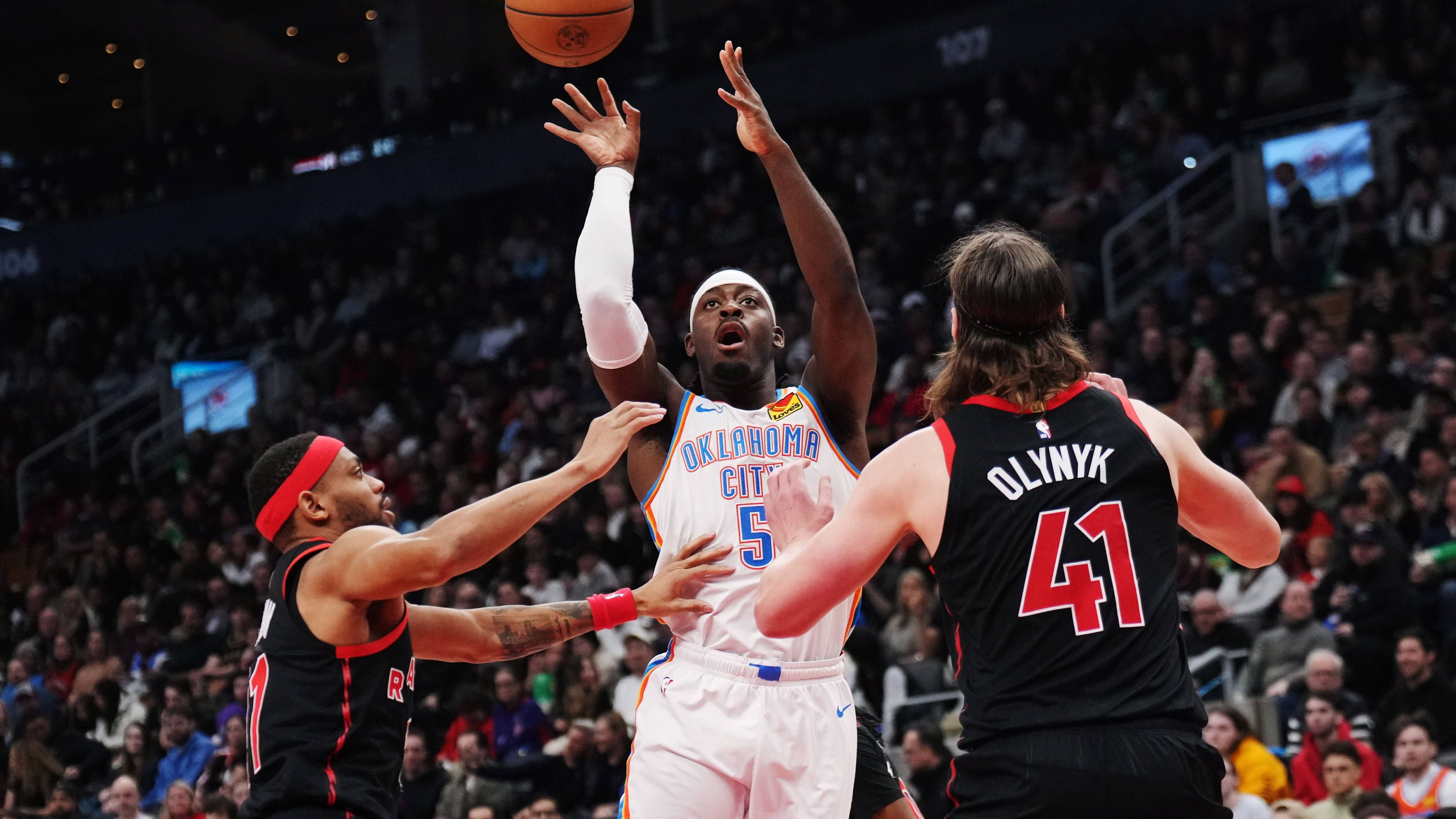 <strong>4. Oklahoma City Thunder (zuvor Rang 3, 50:22)</strong> <br>Schwierige Woche für die Thunder. Der Blowout im negativen Sinne bei den Bucks ärgerte OKC sehr. Die Antwort und der Sieg bei den starken Pelicans war beeindruckend. Gegen die Rockets unterlagen die Thunder dann nach Overtime. Allerdings ohne SGA, der verletzungsbedingt aber nicht lange fehlen soll.