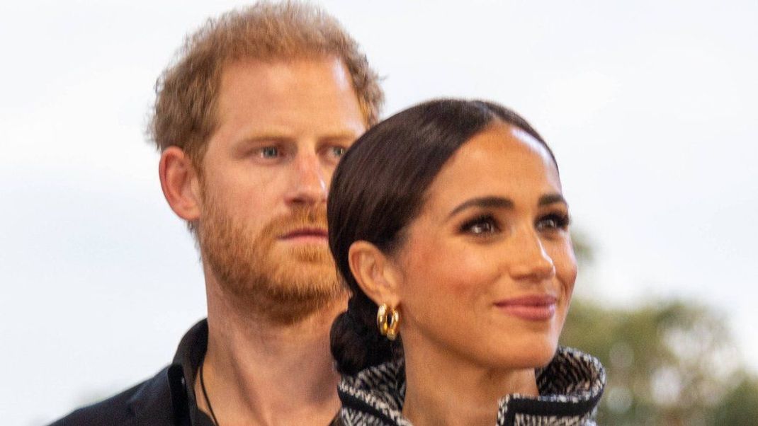 Ist der Kurs nun auf Frieden ausgelegt? Meghan soll angeblich mit dem Schreiben ihrer Memoiren noch warten. Mehr dazu hier