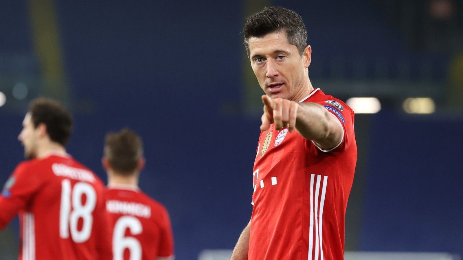 
                <strong>Robert Lewandowski</strong><br>
                Bestraft das Geschenk von Matteo Musacchio eiskalt mit seinem vierten Treffer in dieser Saison. Vergibt einen weiteren Treffer relativ frei vor Reina. Ansonsten eher unauffällig. ran-Note: 2
              