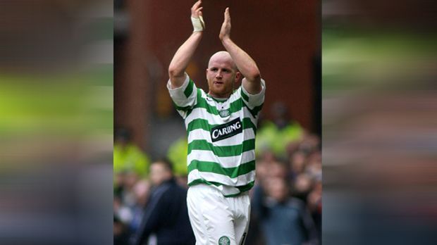 
                <strong>John Hartson</strong><br>
                John Hartson ist ein walisischer Fußballer, der 2008 seine Karriere beendet. Zuletzt spielt er für den Premier-League-Klub West Bromwich Albion. Der Mittelstürmer absolviert sogar 52 Partien für die Nationalmannschaft, in denen er 14 Tore schießt.
              