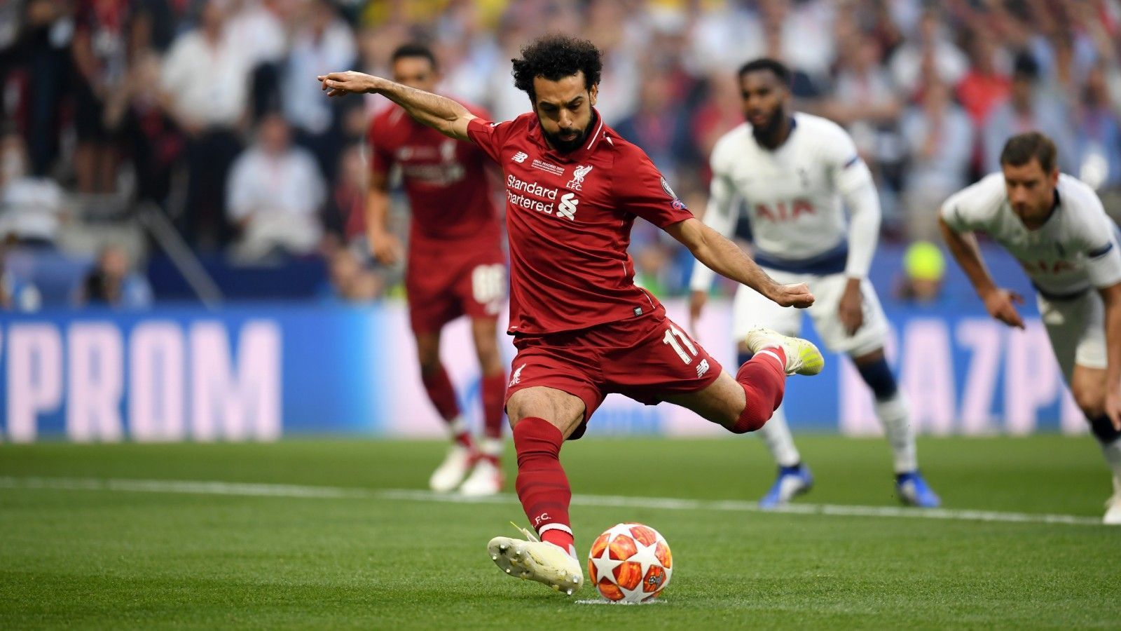 
                <strong>4. Mohamed Salah (FC Liverpool)</strong><br>
                Der Stürmer traf in der abgelaufenen Saison zwar nicht ganz so oft wie im Vorjahr, für die Torjägerkanone der Premier League reichte es trotzdem. Salah erzielte zudem das frühe 1:0 im Champions-League-Finale gegen Tottenham Hotspur. Wettquote: 18/1 (19,0)
              