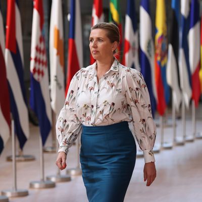 Dänemarks Ministerpräsidentin Mette Frederiksen hat den Rechten den Kampf angesagt.
