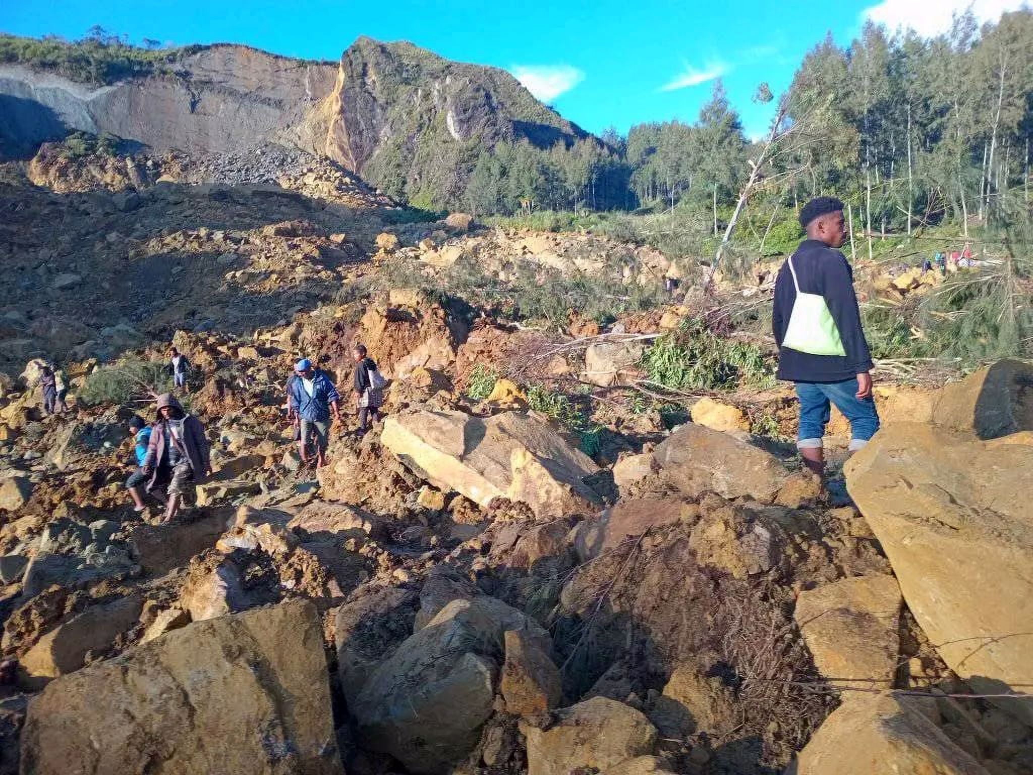 Gewaltiger Erdrutsch In Papua-Neuguinea - Mehr Als 100 Tote Befürchtet