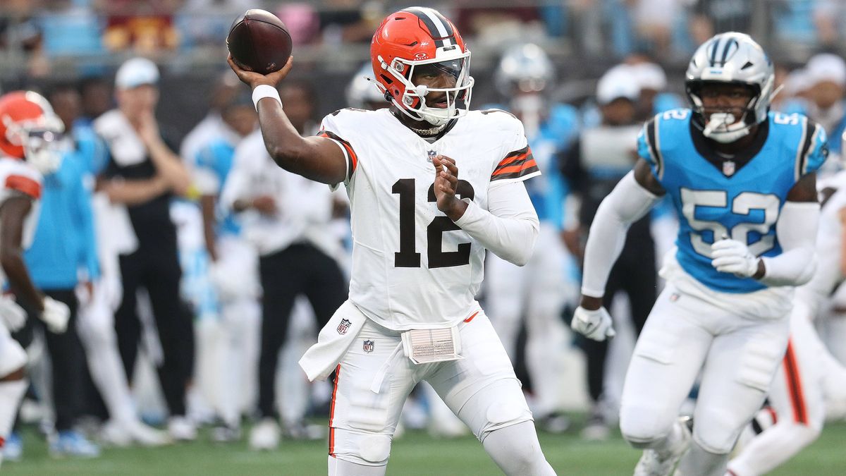 CHARLOTTE, NC - AUGUST 08: Cleveland Browns quarterback Shedeur Sanders (12) throws a pass during a NFL, American Football Herren, USA preseason football game between the Cleveland Browns and the C...