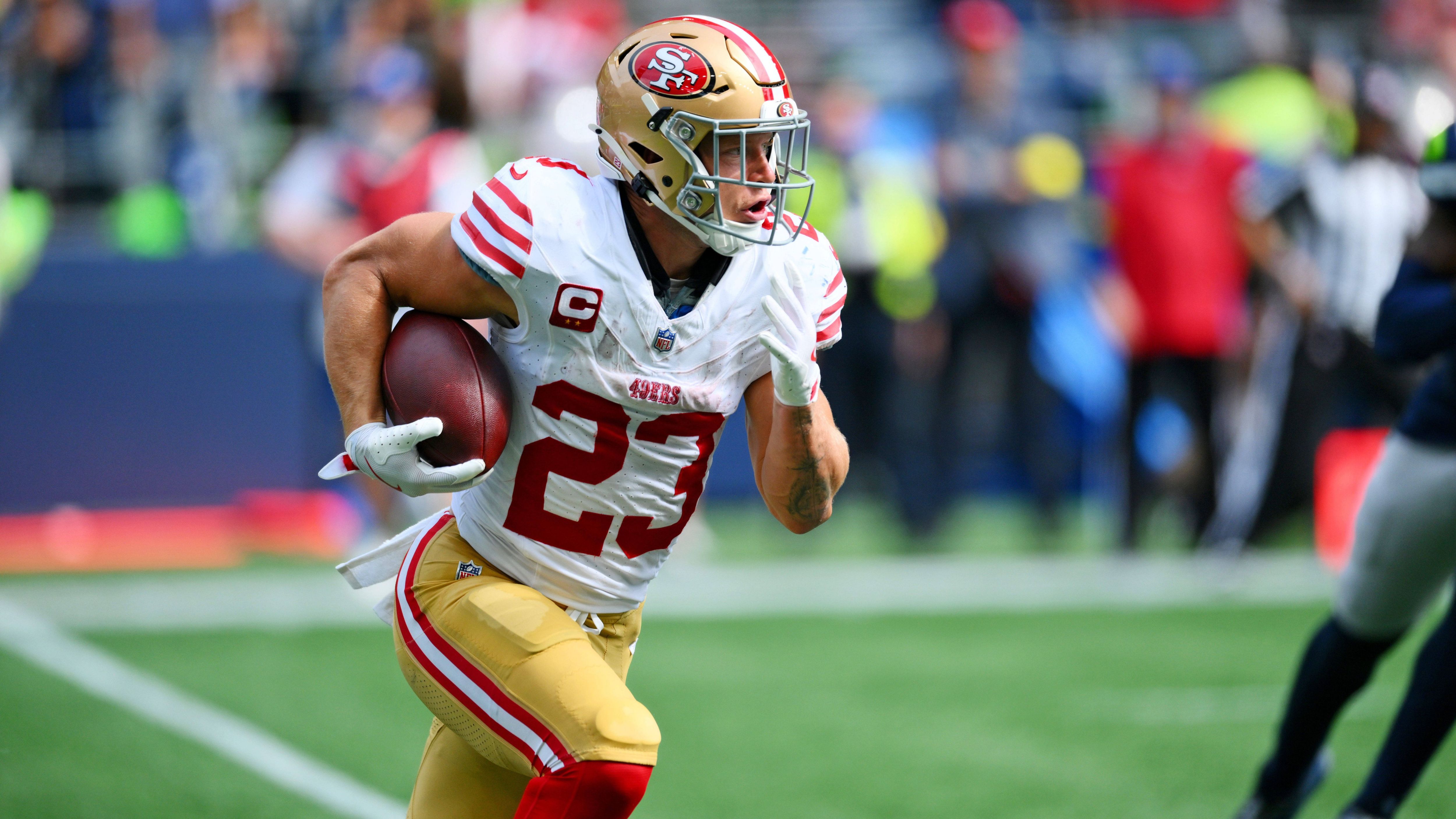 <strong>San Francisco 49ers 7:3 New Orleans Saints</strong><br>Sowohl die verletzungsgeschwächte 49ers-Offense – ohne Brock Purdy und George Kittle – als auch die Saints-Offense erwischen einen rabenschwarzen Tag. Entsprechend dominieren die Defenses; am Ende reicht ein Lauf-Touchdown von Christian McCaffrey zum ersten Saisonsieg der 49ers.